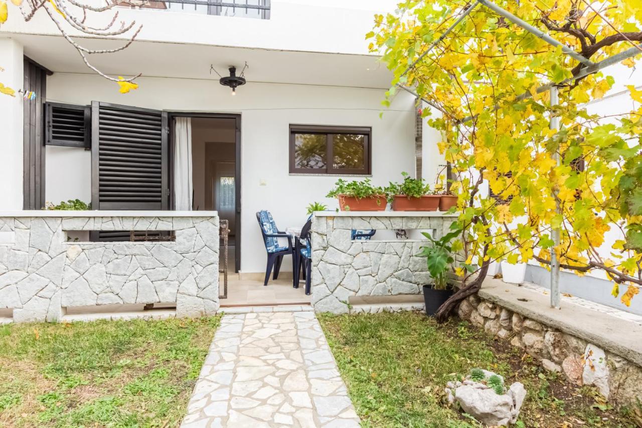 Apartments Sucur With Terrace Baška Eksteriør bilde