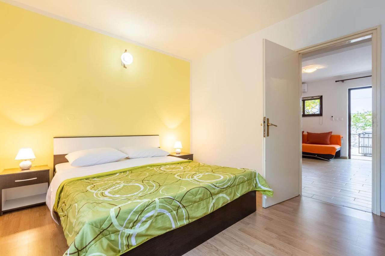 Apartments Sucur With Terrace Baška Eksteriør bilde
